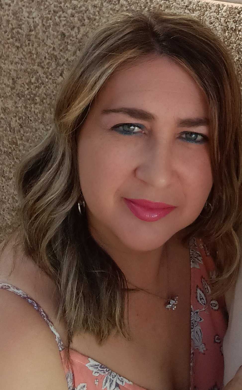 Victoria Linares Profile Picture